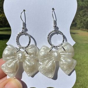 Elegant Silver/Pearl Bow Earrings